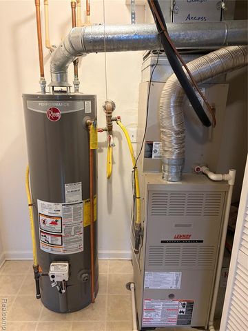 28518 Carlton Way Drive, Novi, MI 48377