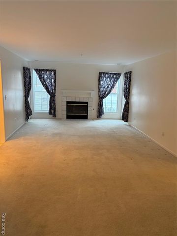 28518 Carlton Way Drive, Novi, MI 48377