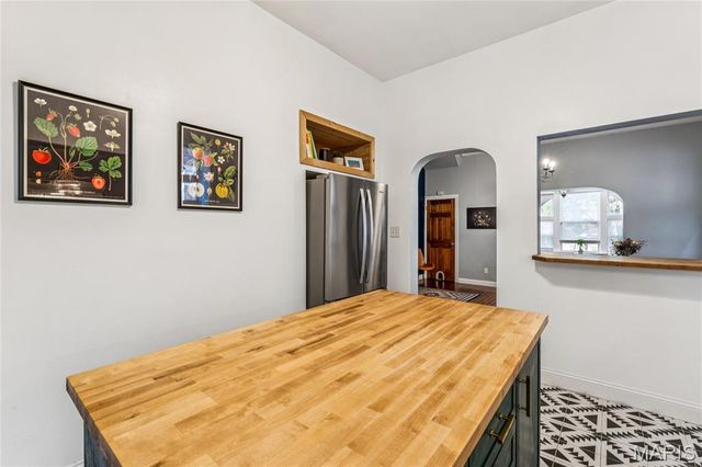 2921 Virginia Avenue, St Louis, MO 63118