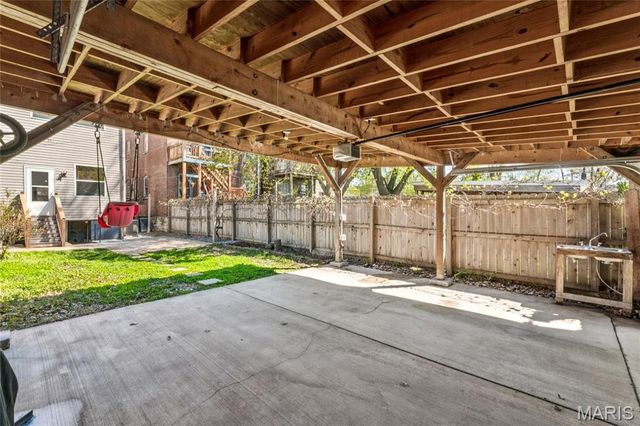 2921 Virginia Avenue, St Louis, MO 63118