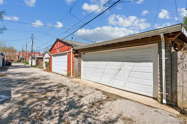 2921 Virginia Avenue, St Louis, MO 63118