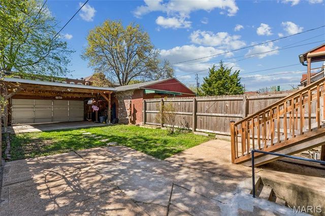 2921 Virginia Avenue, St Louis, MO 63118