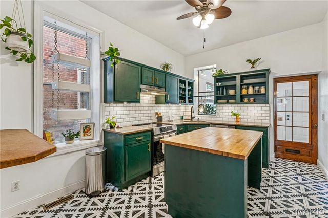 2921 Virginia Avenue, St Louis, MO 63118