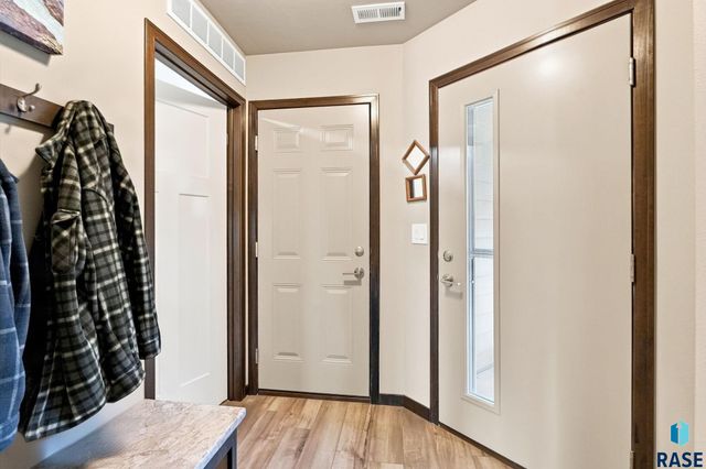 6636 W 6th Pl Place, Sioux Falls, SD 57107