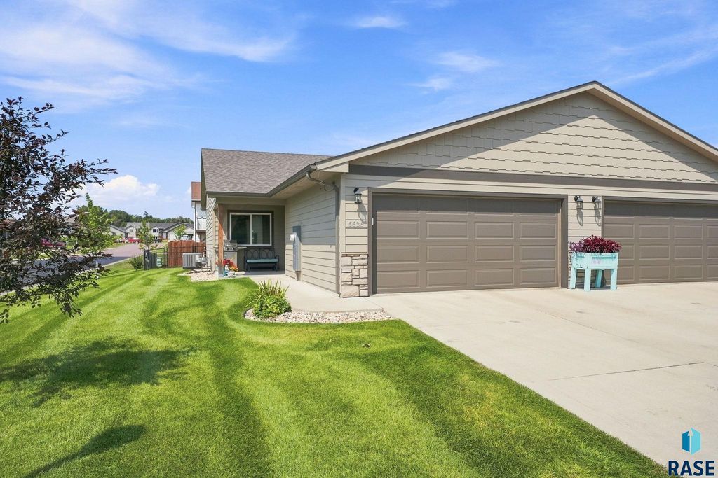 6636 W 6th Pl Place, Sioux Falls, SD 57107