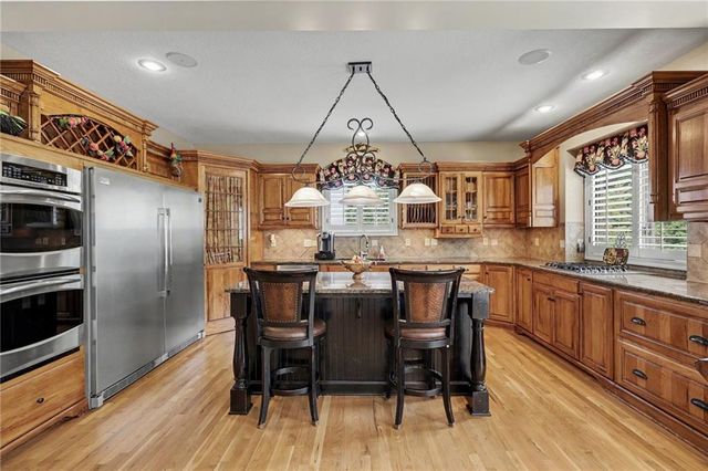 11919 W 139th Terrace, Overland Park, KS 66221
