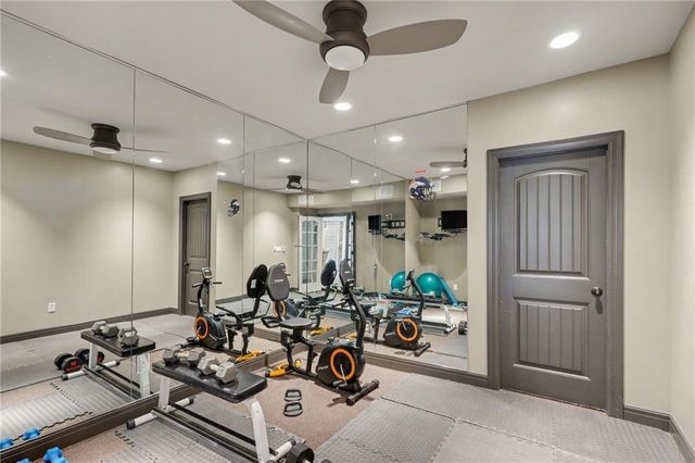 11919 W 139th Terrace, Overland Park, KS 66221