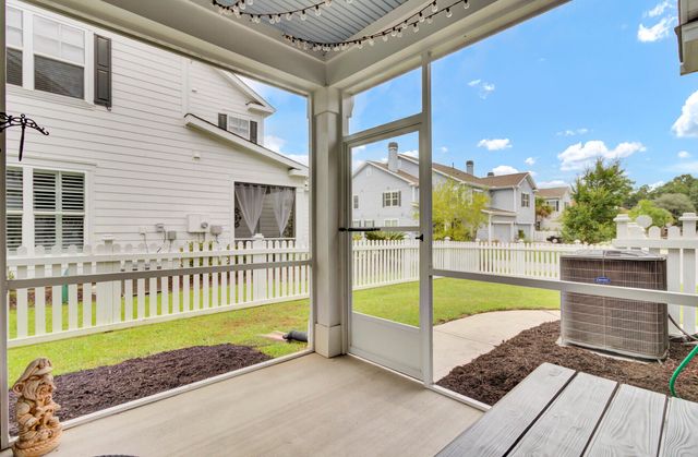 2672 Park W Boulevard, Mount Pleasant, SC 29466