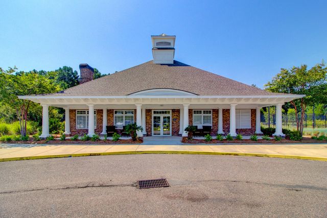 2672 Park W Boulevard, Mount Pleasant, SC 29466