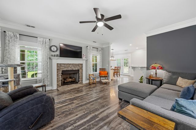 65 Sheltontown Rd, Manchester, TN 37355