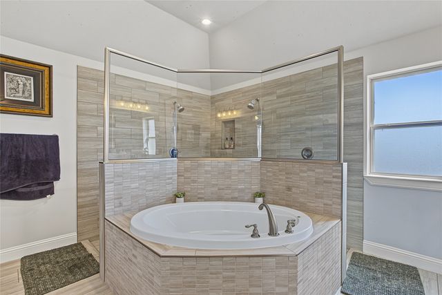 115 Chisum Drive, Millsap, TX 76066