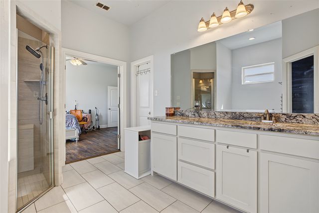 115 Chisum Drive, Millsap, TX 76066