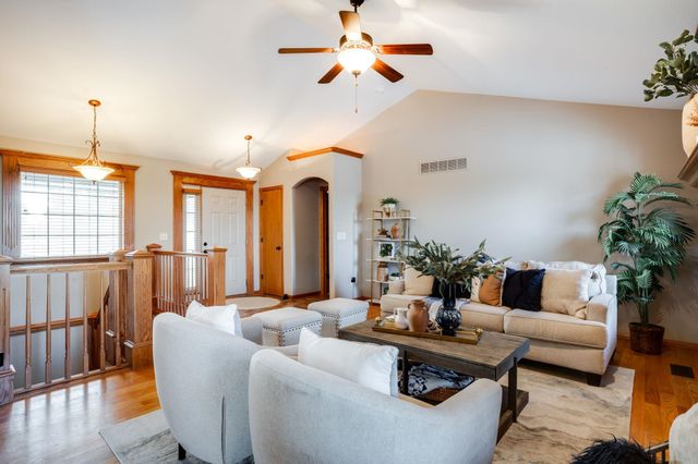 15050 W Shadow Lakes St, Wichita, KS 67223