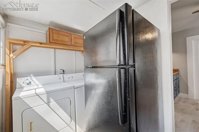 906 W Cucharras Street, Colorado Springs, CO 80905