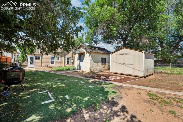 906 W Cucharras Street, Colorado Springs, CO 80905