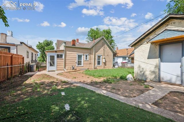906 W Cucharras Street, Colorado Springs, CO 80905