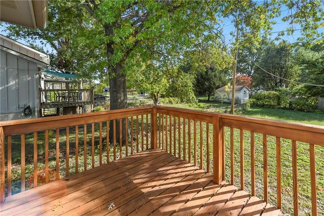 5607 Crest Drive, Kansas City, KS 66106