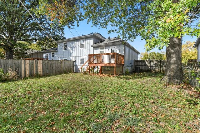 5607 Crest Drive, Kansas City, KS 66106