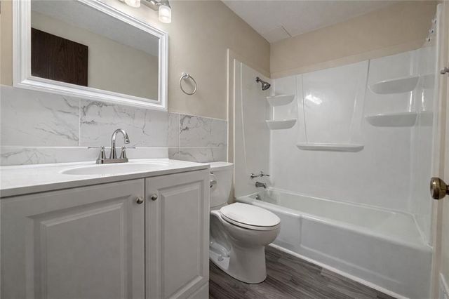 5607 Crest Drive, Kansas City, KS 66106