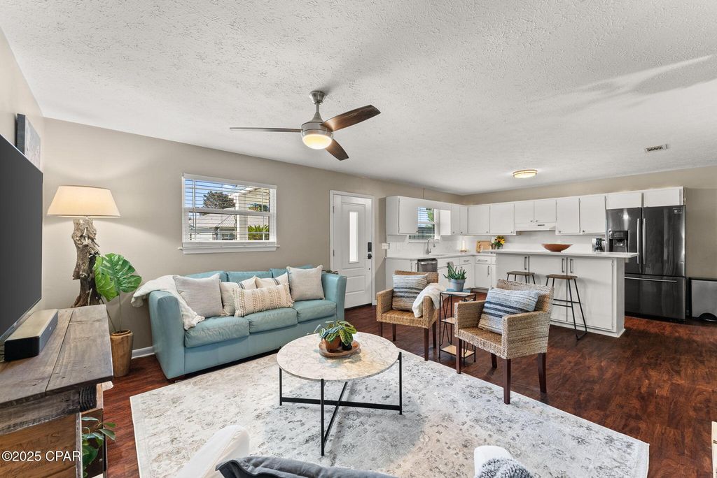 Image 13 of property listing at 21312 Hilltop Avenue Avenue, Panama City Beach, FL 32413