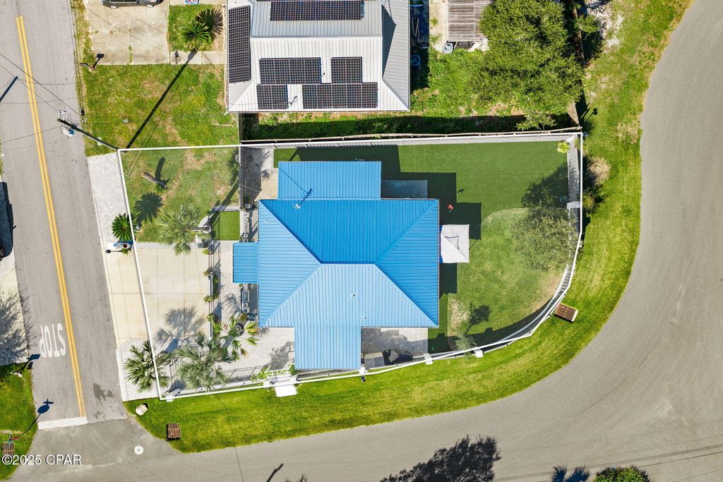 Image 14 of property listing at 21312 Hilltop Avenue Avenue, Panama City Beach, FL 32413