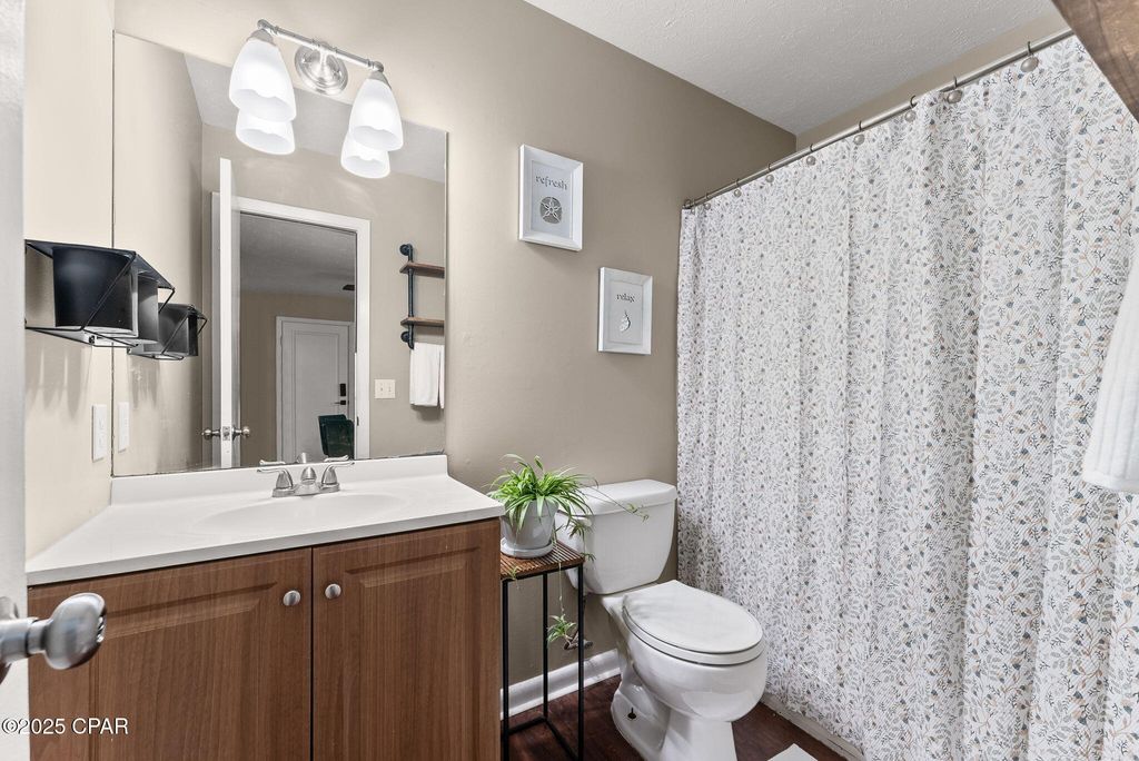 Image 21 of property listing at 21312 Hilltop Avenue Avenue, Panama City Beach, FL 32413