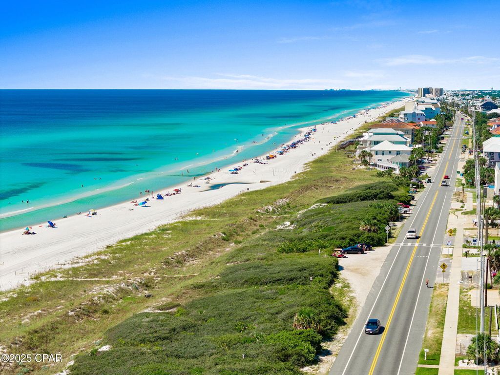 Image 49 of property listing at 21312 Hilltop Avenue Avenue, Panama City Beach, FL 32413