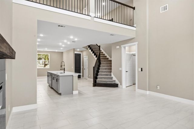 17503 Panorama DR, Dripping Springs, TX 78620