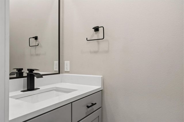 17503 Panorama DR, Dripping Springs, TX 78620