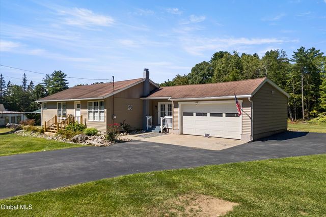 329 Lakeview Road, Broadalbin, NY 12025