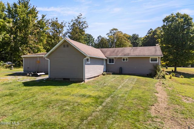 329 Lakeview Road, Broadalbin, NY 12025