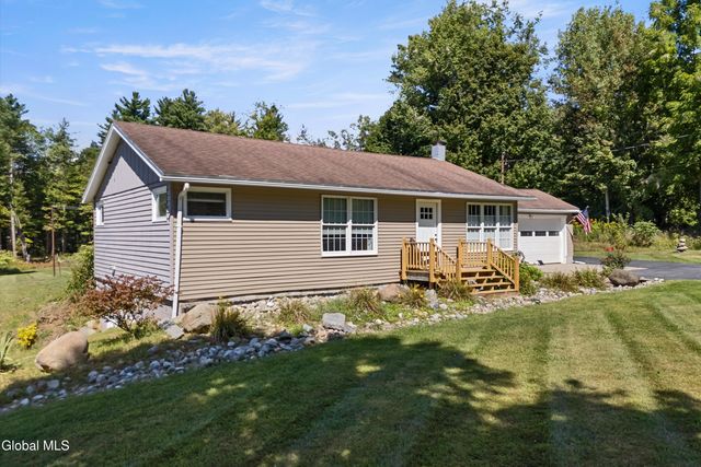 329 Lakeview Road, Broadalbin, NY 12025