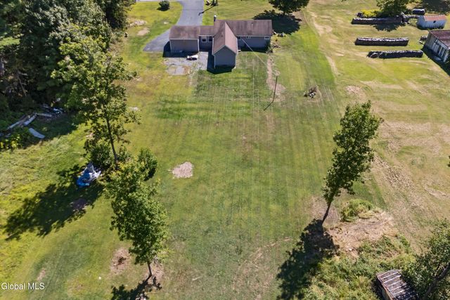 329 Lakeview Road, Broadalbin, NY 12025