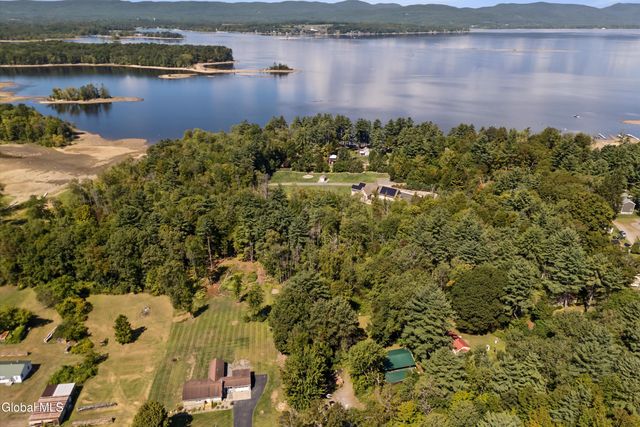 329 Lakeview Road, Broadalbin, NY 12025