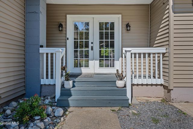 329 Lakeview Road, Broadalbin, NY 12025