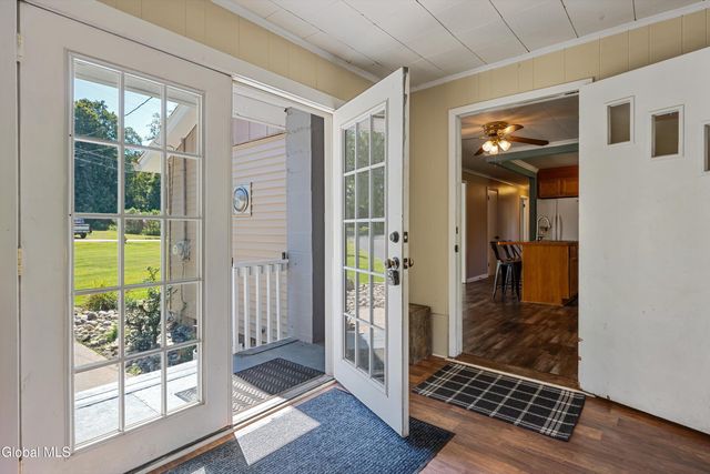 329 Lakeview Road, Broadalbin, NY 12025