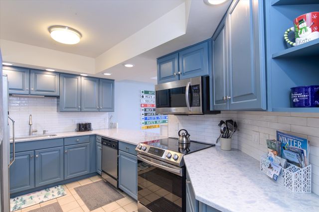 82 Day Break Drive J-102, Ludlow, VT 05149