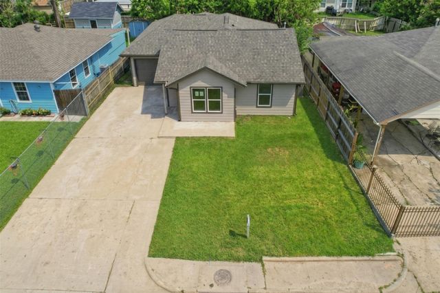 2403 Raymond Street, Pasadena, TX 77506