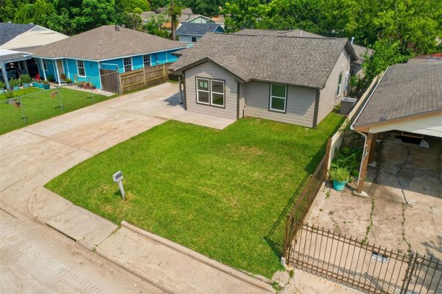2403 Raymond Street, Pasadena, TX 77506
