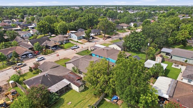 2403 Raymond Street, Pasadena, TX 77506
