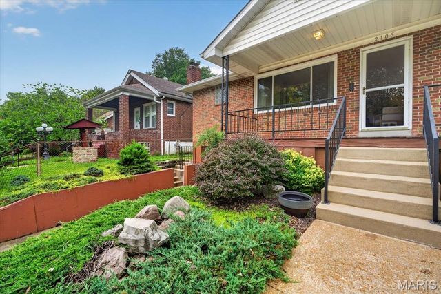 2105 Princeton Place, Richmond Heights, MO 63117