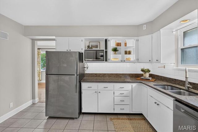 2105 Princeton Place, Richmond Heights, MO 63117