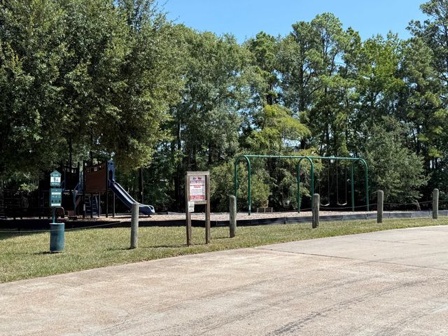 1112 Columbia River Rd, Conroe, TX 77316