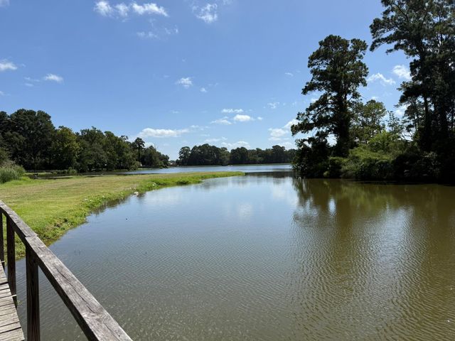 1112 Columbia River Rd, Conroe, TX 77316