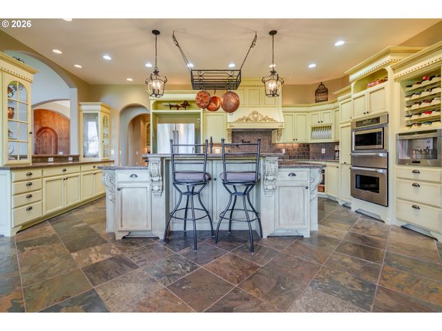 6243 Se RAMBEAU Ln, Salem, OR 97301