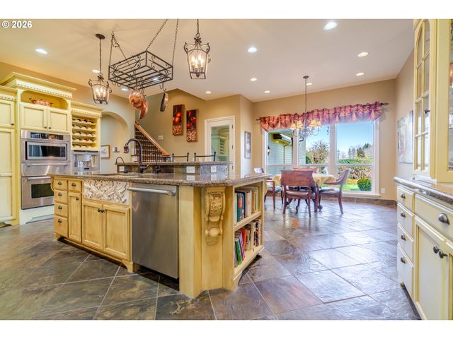 6243 Se RAMBEAU Ln, Salem, OR 97301