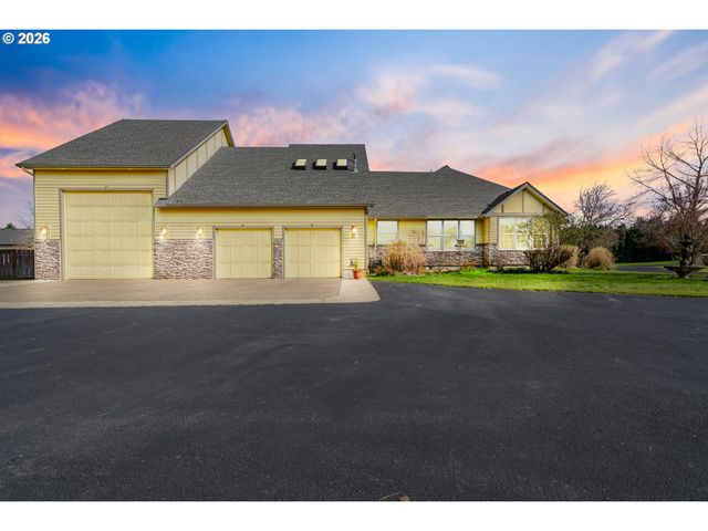 6243 Se RAMBEAU Ln, Salem, OR 97301