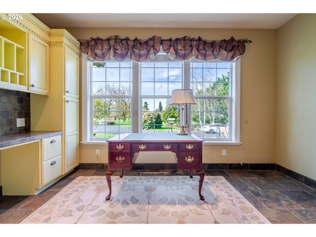 6243 Se RAMBEAU Ln, Salem, OR 97301