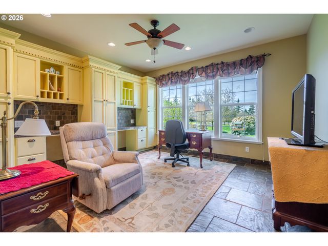 6243 Se RAMBEAU Ln, Salem, OR 97301