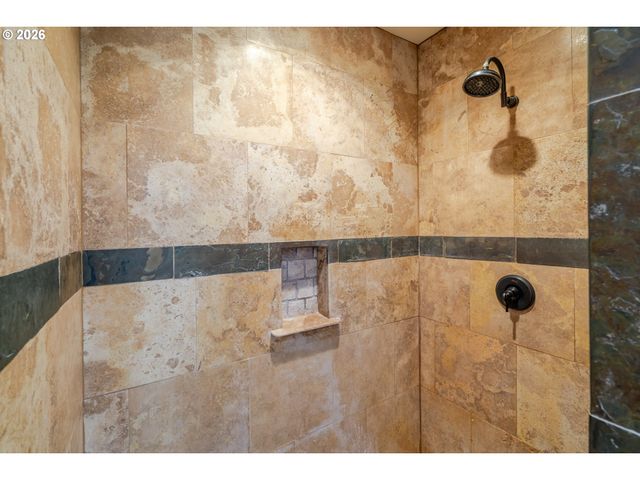 6243 Se RAMBEAU Ln, Salem, OR 97301